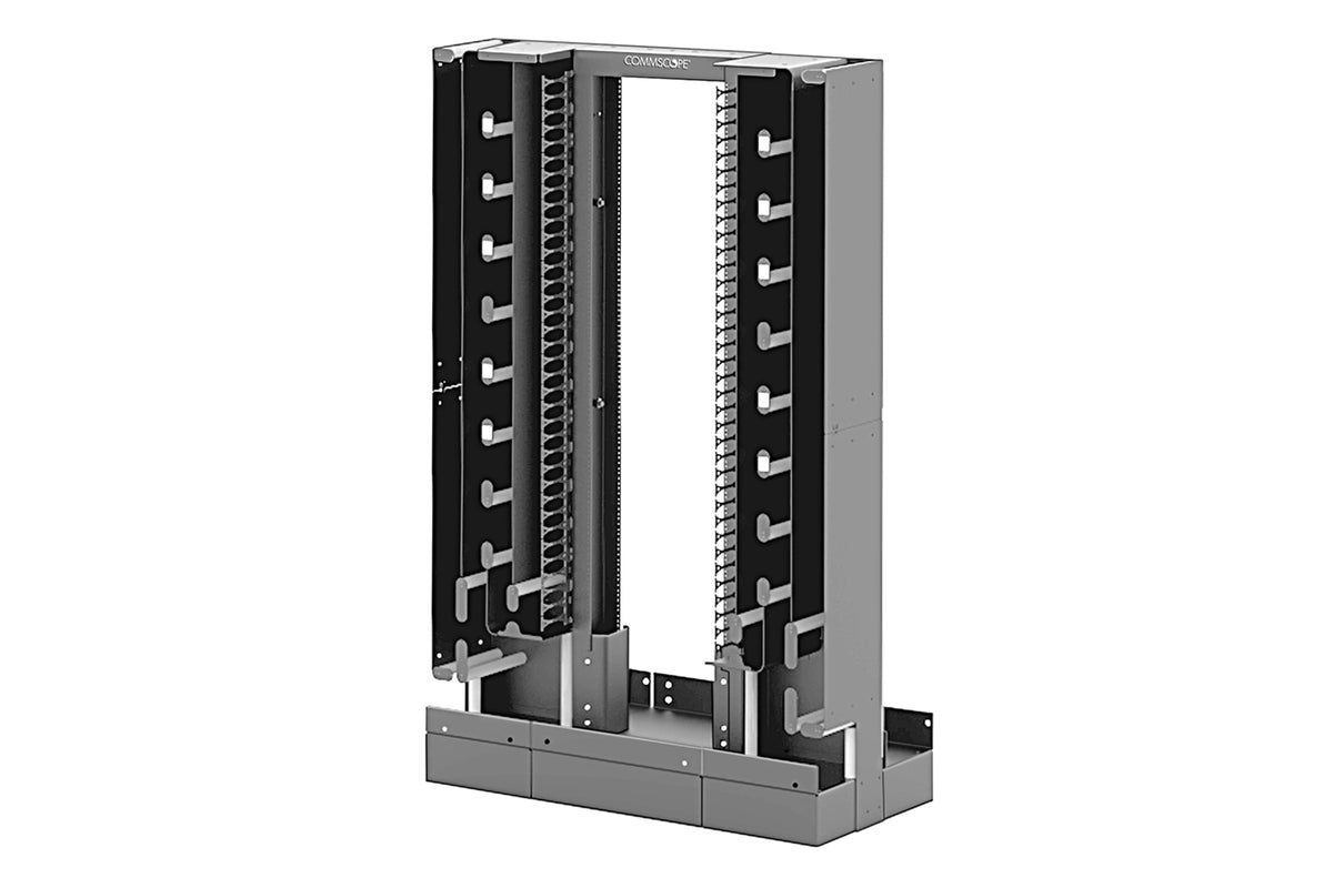 CommScope 760242401 | Rack with cable managers, 19" standard mouting, 36ru of open rack space