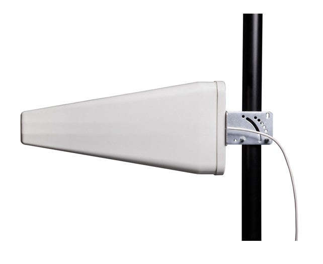 CommScope CMAXYGCPUSEWI53 | Log Periodic Outdoor Antenna 698-3800MHz