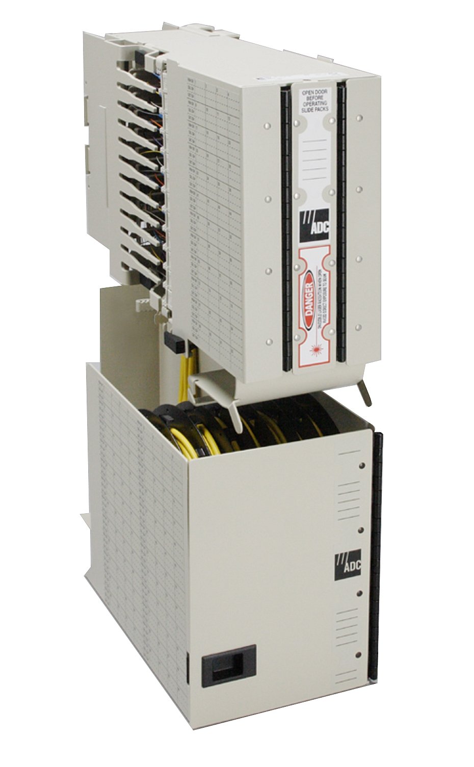 Commscope NGF-CB1ML2L1126 | Next Generation Frame (NGF) Fiber Termination/Splice Block, pre-terminated, 144 SC/APC, singlemode, left oriented, putty white