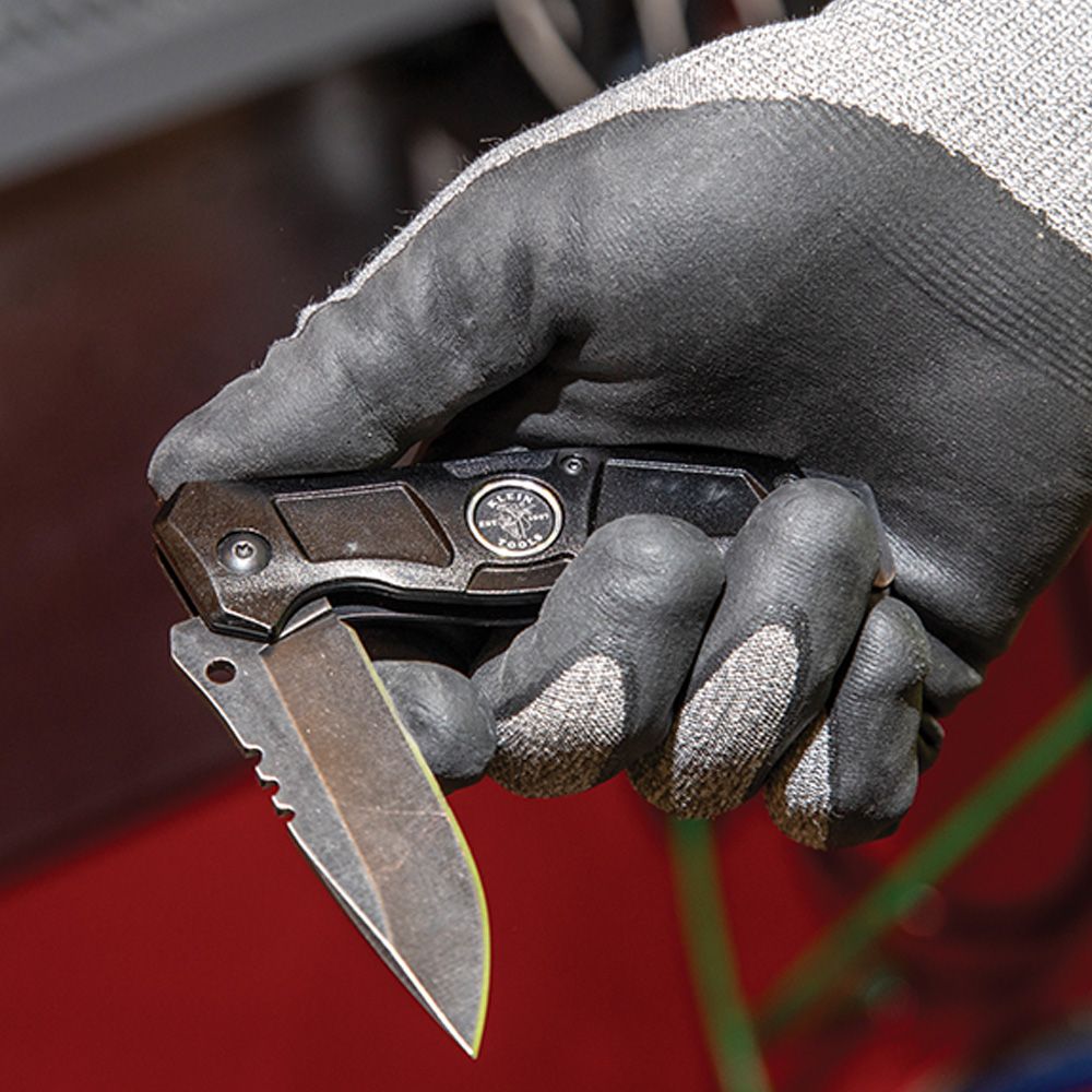 Klein Tools 44228 | Electrician’s Bearing-Assisted Open Pocket Knife