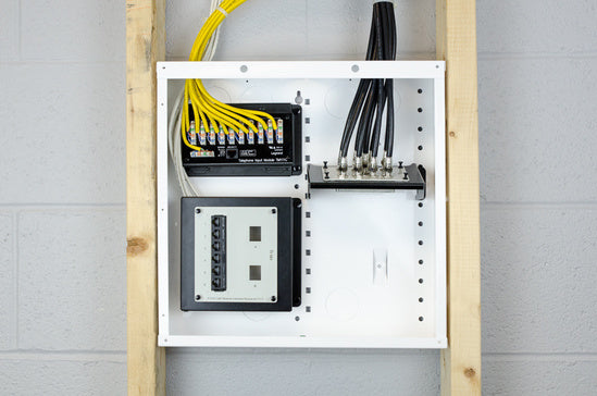 Legrand VM1002 | 1x8 Enhanced Passive Video Splitter-Combiner