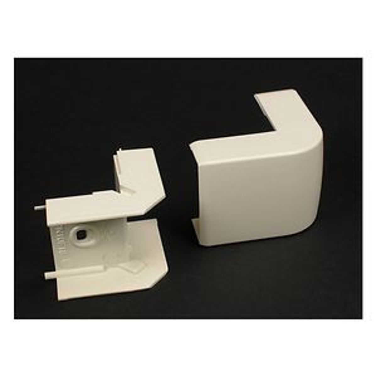 Legrand PN10F18V | Non-metallic Outside Elbow PN10 Ivory