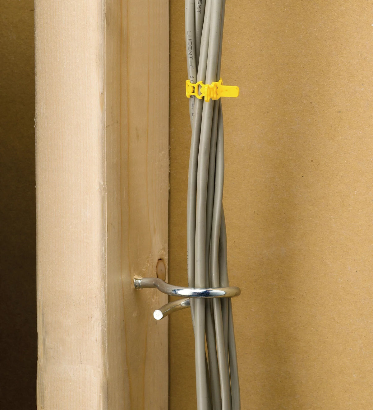 Nvent Caddy 2BR12 | Plain Bridle Ring, 3/4" dia, #8 Wire