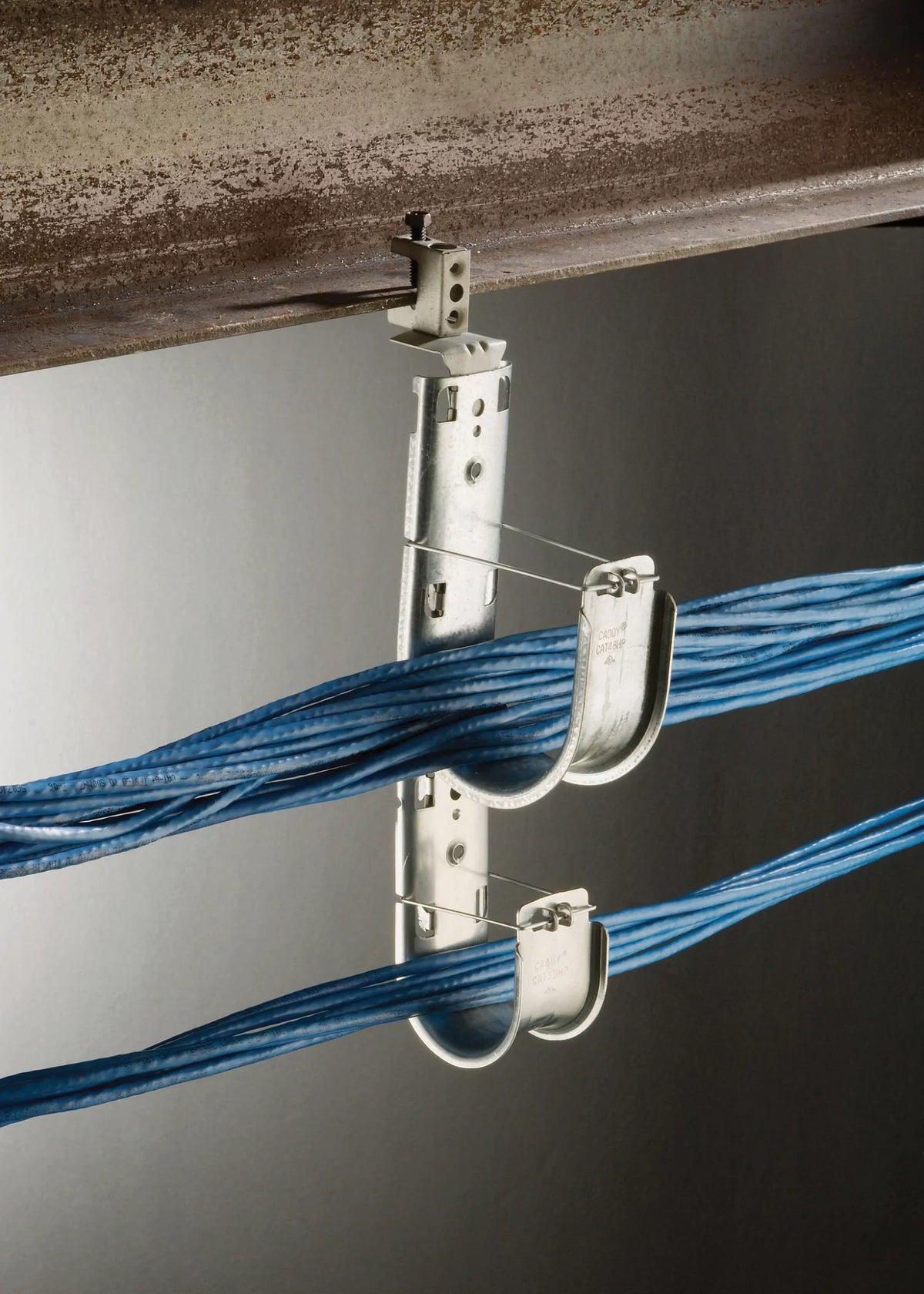 Nvent Caddy CATHPBCB | Cat HP J-Hook Clip to BC Beam Clamp, Swivel, 1/8"–1/2" Flange
