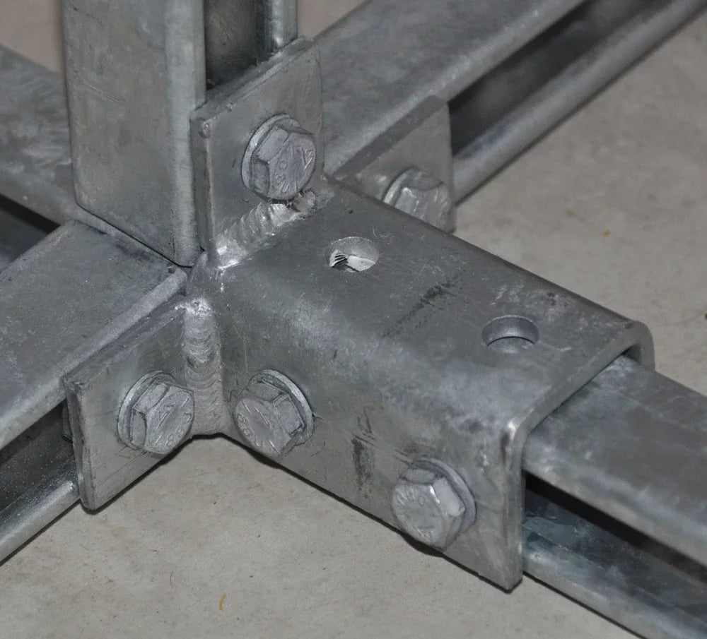 Nvent Caddy W200000EG | Nine Hole Corner Connector, 3-Way, EG, 3.5" x 5.438" x 3.75"