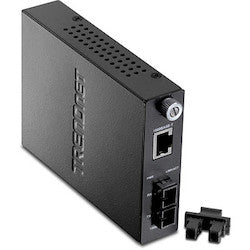 Trendnet TFC-1000S50 | Intelligent 1000Base-T to 1000Base-LX Single-Mode SC Fiber Converter (50km/31miles)