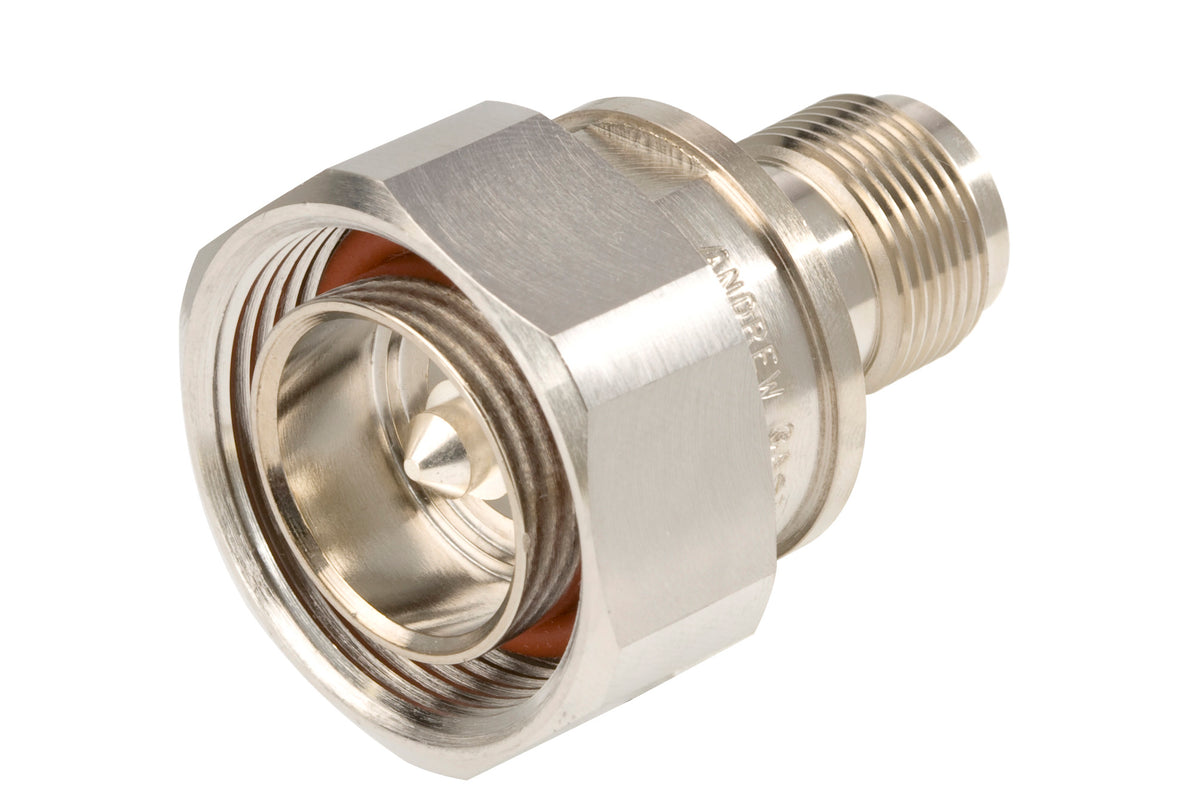 Commscope CA-TNFDM | Type N Female to 7-16 DIN Male Adapter