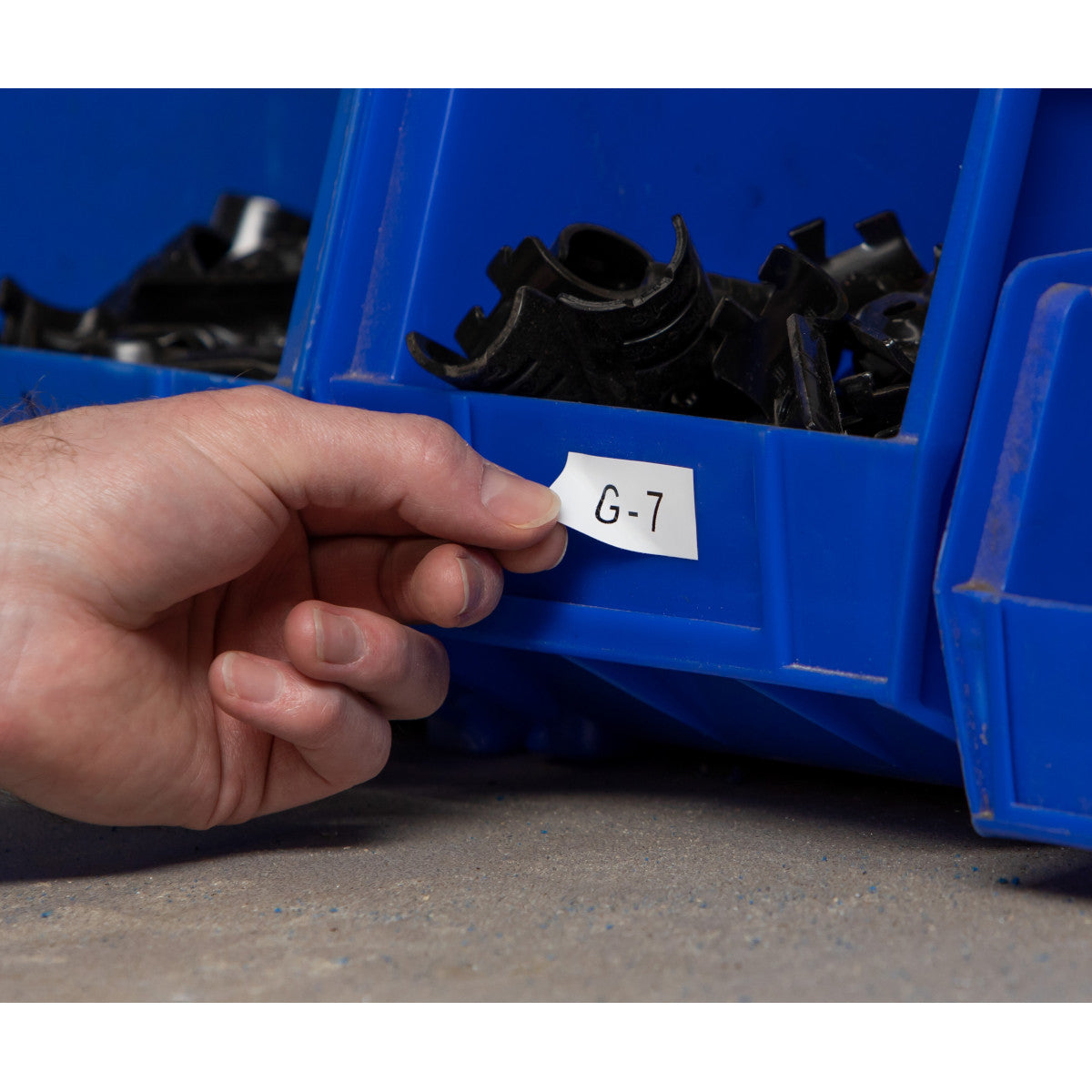 Brady Corporation M21-500-581-WT | M21 Series Repositionable Vinyl Labels 0.5 In W X 21 Ft L Bk/Wh