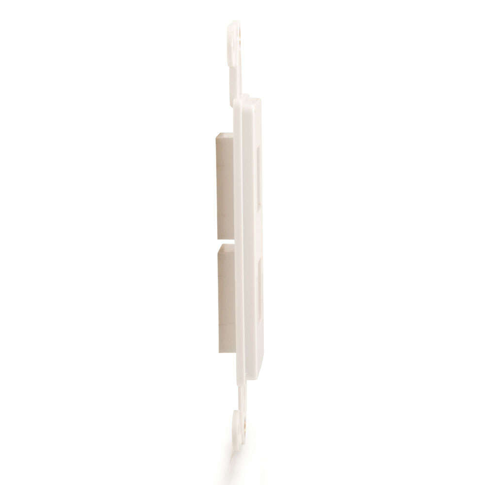 C2G CG03721 | Two Port Keystone Wall Plate - White