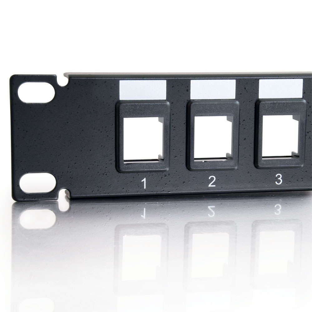 C2G CG03858 | 16-Port Blank Keystone/Multimedia Patch Panel