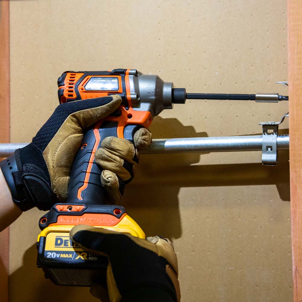 Klein Tools 32303 | 14-in-1 Multi-Bit Adjustable Length Screwdriver