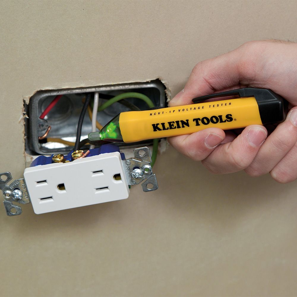 Klein Tools 69149P | Test Kit with Multimeter, Non-Contact Volt Tester, Receptacle Tester