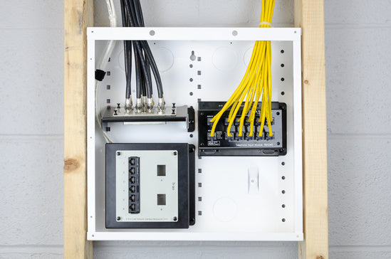 Legrand VM1002 | 1x8 Enhanced Passive Video Splitter-Combiner
