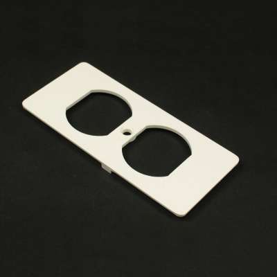 Legrand 16209 | Wiremold 5500 Duplex Receptacle Faceplate Fitting for Wiremold 4000 (TAA Compliant)