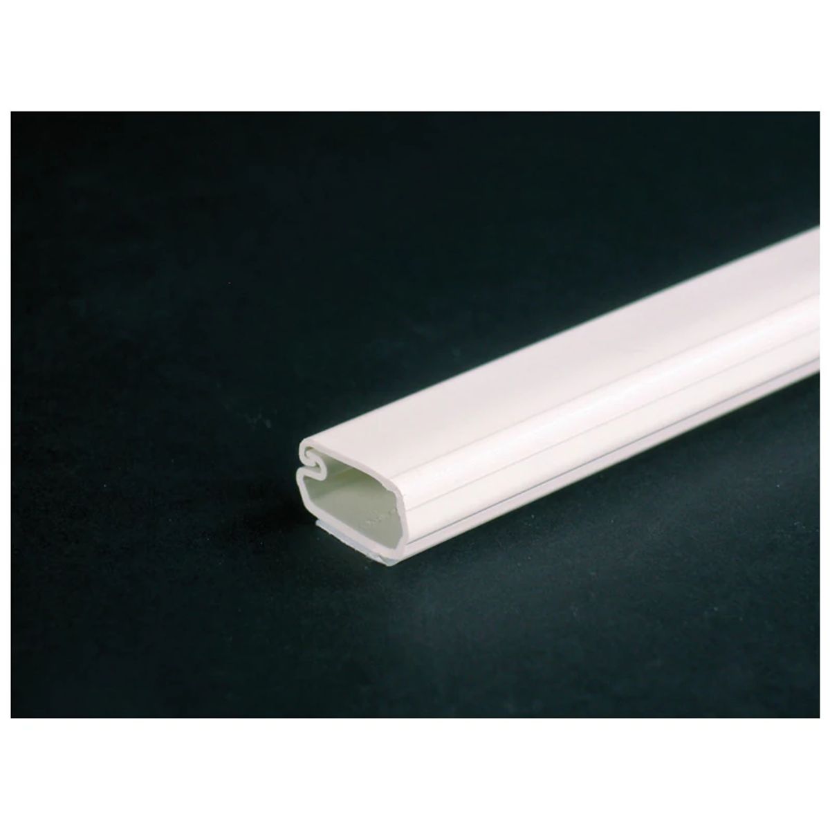 Legrand 2700-FW | Nonmetallic Uniduct Raceway 2700 Fog White, 6 Foot Long Piece