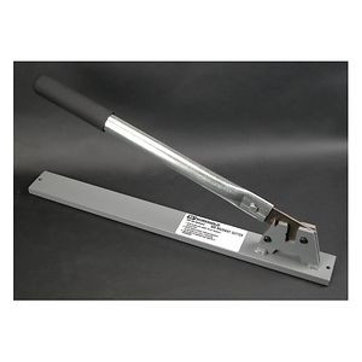 Legrand 605 | 500 Series Raceway Cutter for Raceway