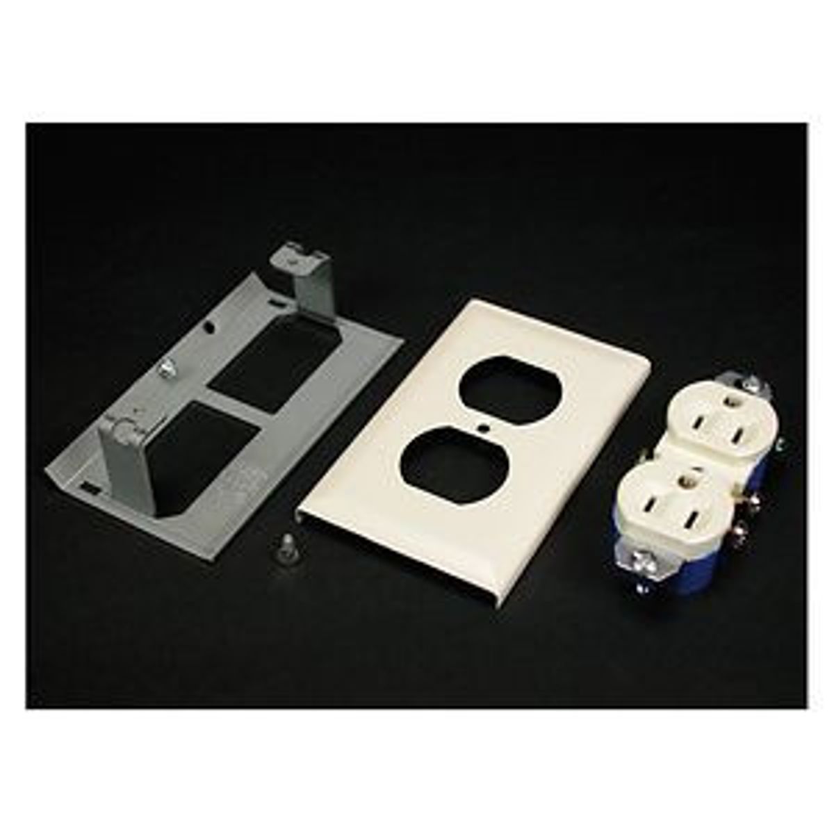 Legrand V3043GE | Steel duplex recept & cover 3000 Ivory