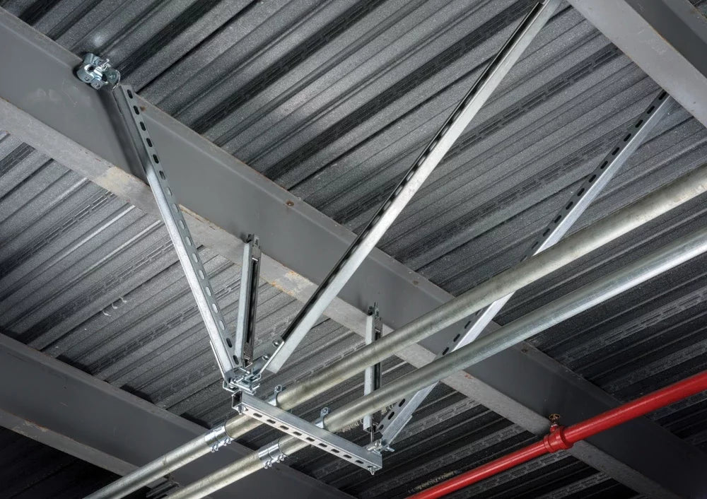 Nvent Caddy CSBUS1 | Universal Structural Bracket, Strut Brace