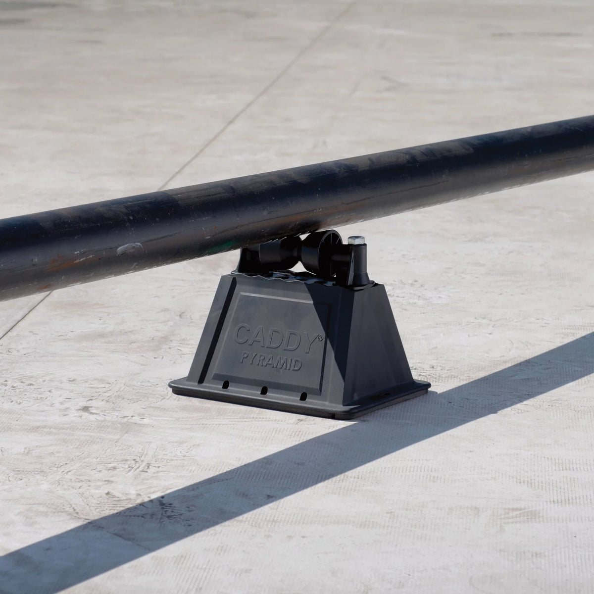 Nvent Caddy PRF3 | Pyramid RL Fixed Roller Support, 3" Max Pipe