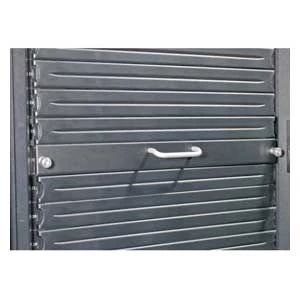 APC Schneider Electric AR8136BLK200 | Modular Toolless Airflow Management Blanking Panel, Plastic, Black, 1RU, 200 Pack