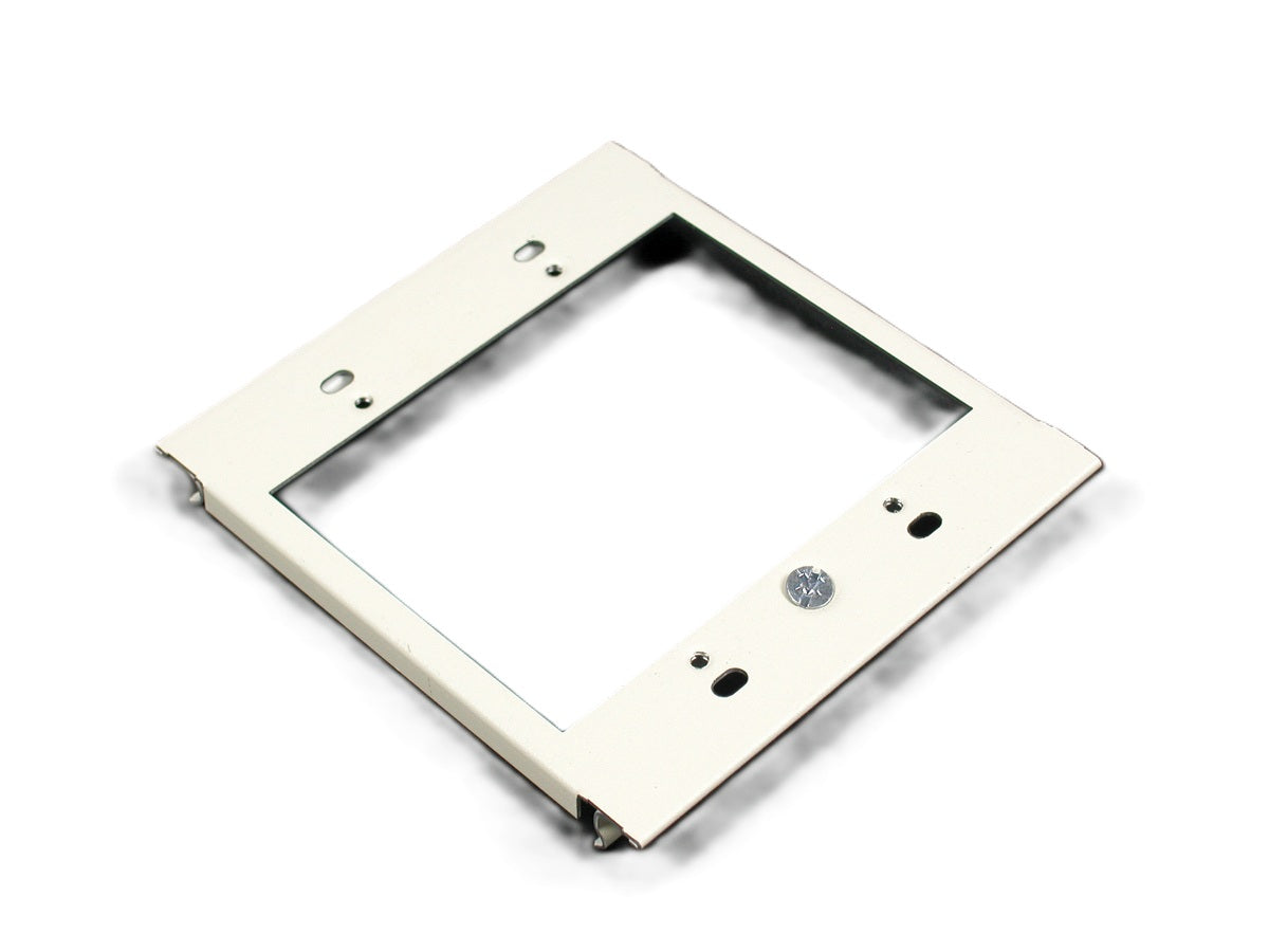 Wiremold G6007C-2 | 6000 Two-Gang Device Plate Fitting
