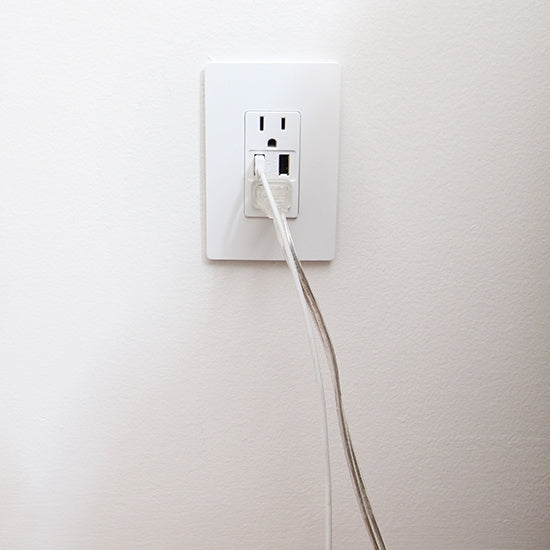 Legrand TM826USBW | Radiant 15A Tamper-Resistant USB Outlet, White