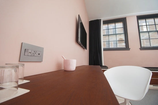 Legrand AWP1G2MG6 | Adorne Collection | Adorne Magnesium One-Gang Screwless Wall Plate